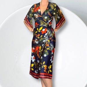Hawaiian Floral wrap dress 🌺